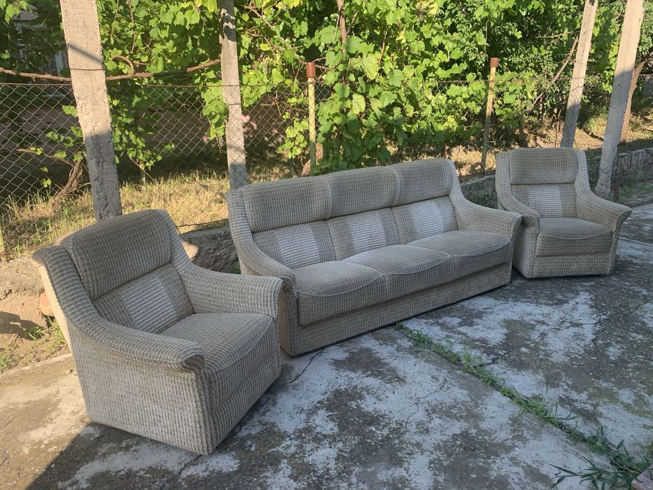Vând set Canapea extensibilă + două fotolii