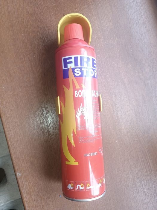 Продаётся огнетушитель для автомобиля.