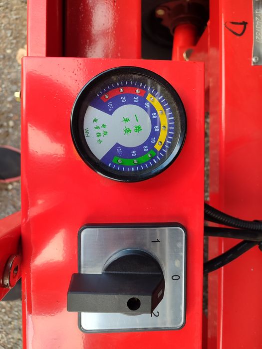 Продам ножничный подъемник