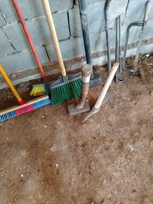 Продам лопаты, кувалду