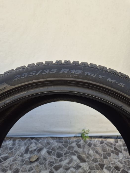 4бр 255 35 19 Pirelli всесезонни 22г