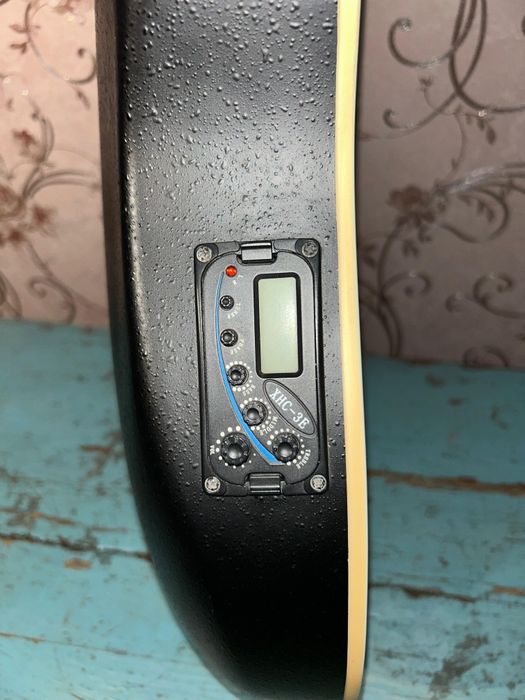 Гитара электроакустическая