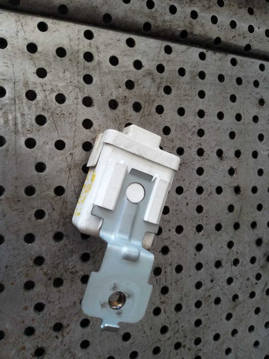 Modul releu imobilizator 1.3 d suzuki swift 2008 3719062j10