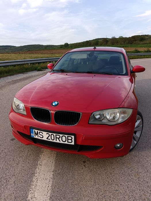 Vând sau schimb BMW 120i