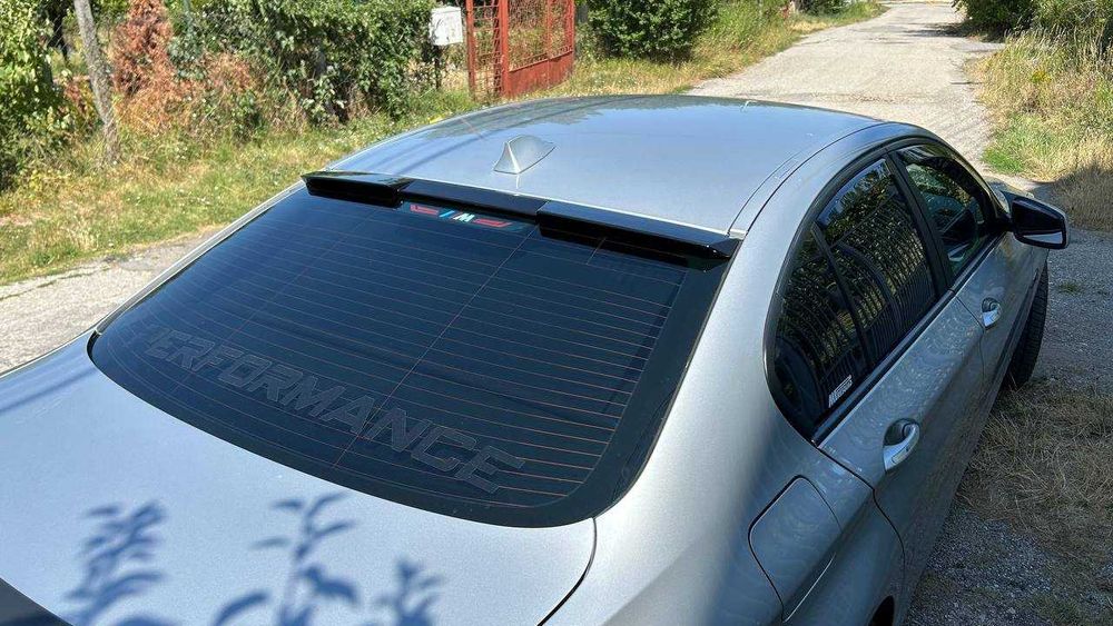M4 Спойлер за задно стъкло за BMW F10