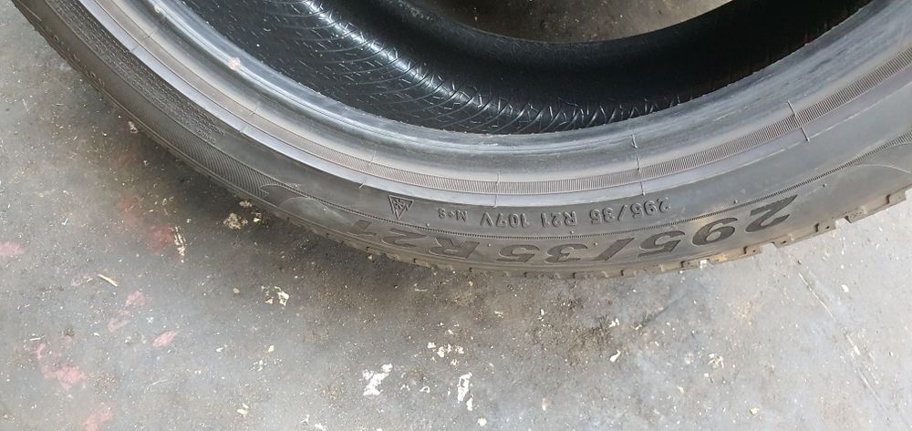 Гуми 2бр 265/40/21 - 2бр  295/35/21  -1бр - 170лвв