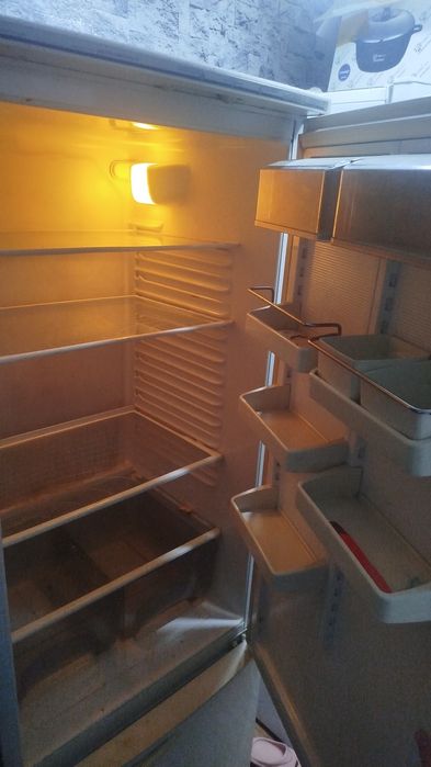 Холодильник рабочий