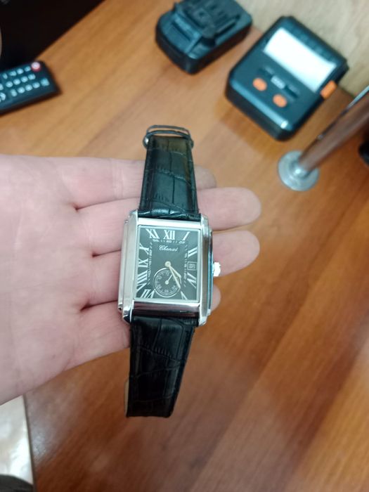 Продам часы 4000.