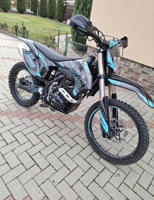 Vând moto cross enduro si chopper