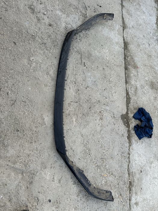 Spoiler inferior bară fată skoda octavia 4.rs..