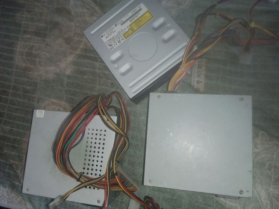 Блок питания и дисковод
