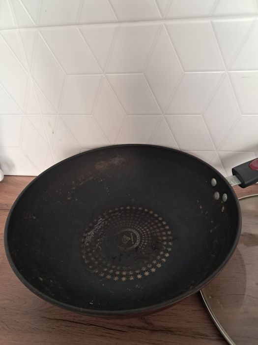 Продам казан, сковородку  б/у