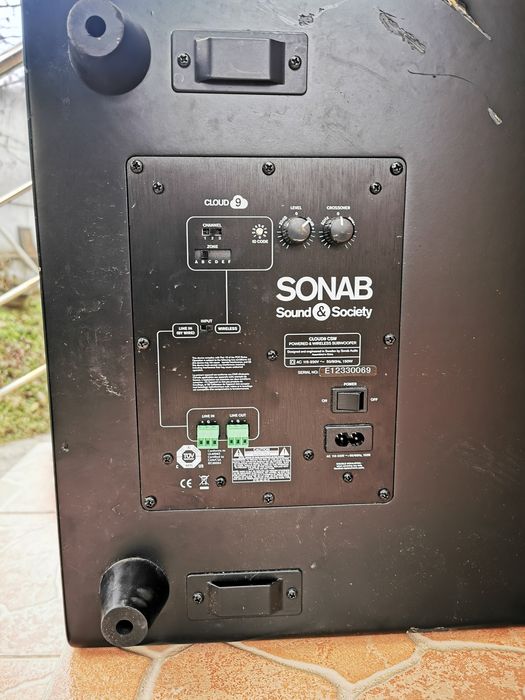 RCube  Arcam. Sonab Cloud 9 subwoofer wireless activ