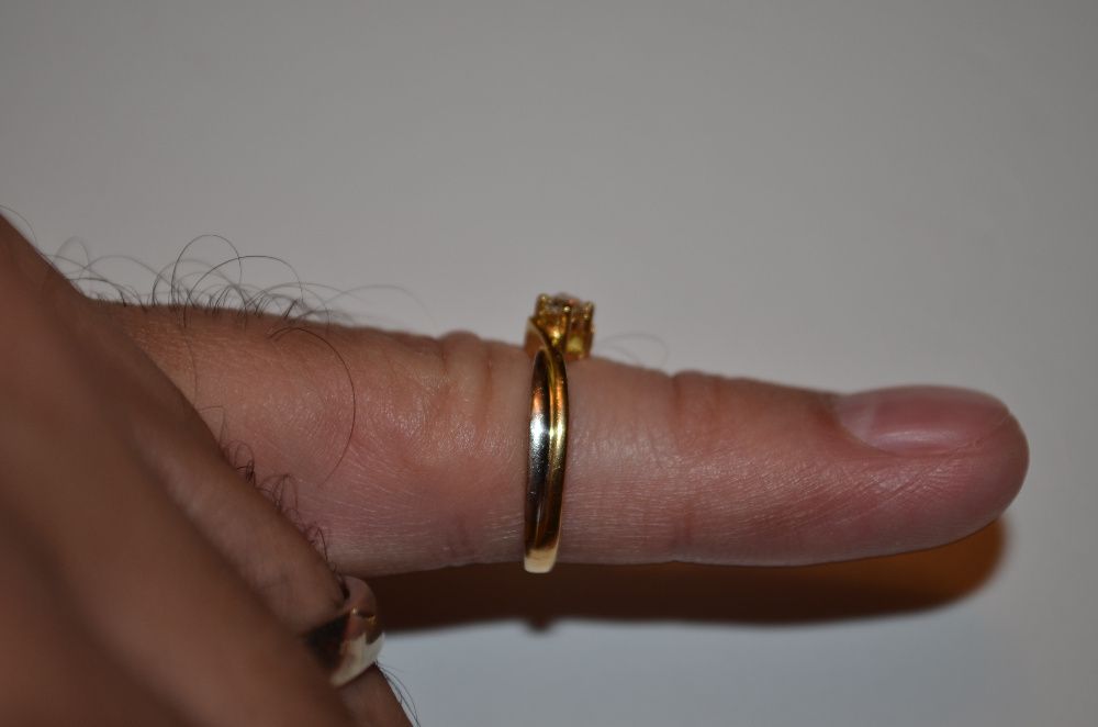 INEL AUR galben si alb 18K + 1 Diamant = 0.17ct. - Solitaire - Logodna