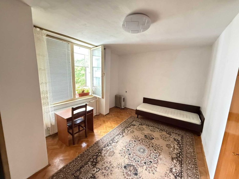 Дава се под наем Тристаен апартамент в Велико Търново, Колю Фичето - 80 кв.м за 280.5 € - Снимка #4