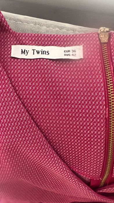 Платья продается в хорошем состаяние