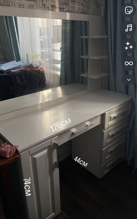 Срочно Продам туалетный столик