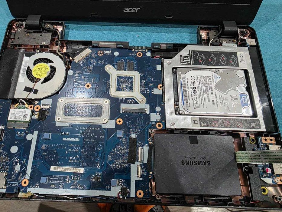 Laptop Acer Aspire E5 - i7 Quad Core | 12GB RAM | SSD Samsung | Mentenanță la zi