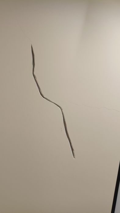 Amenajări interioare, reparatii, interventii