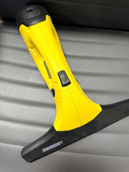 Уред за почистване на прозорци Karcher WV 2 Стъклочистачка