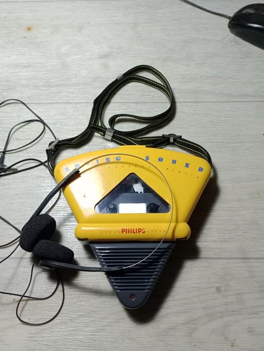 Продам кассетный плеер Philips D6608