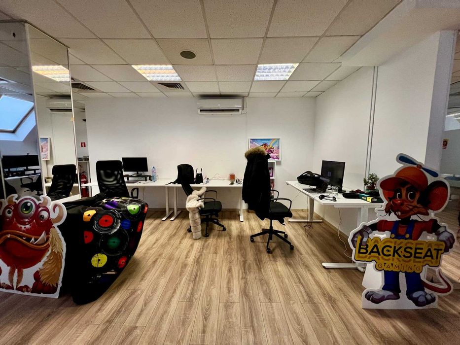 Дава се под наем Офис в София, Зона Б-18 - 230 кв.м за 1500 € - Снимка #1