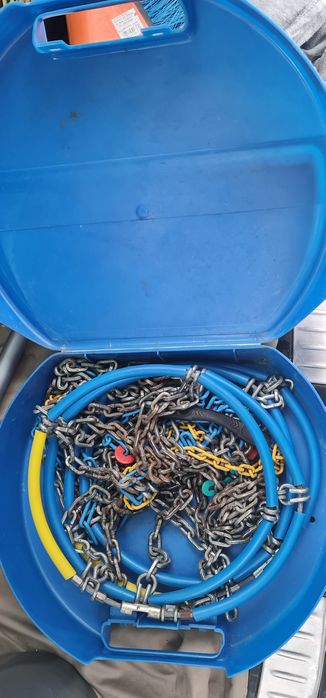 Vând  lanțuri auto