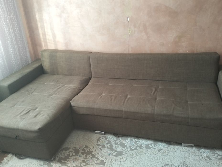 Диван в хорошем состоянии