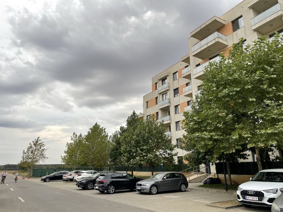 Direct proprietar: Inchiriez Apartament 2 camere (loc de parcare inclus)