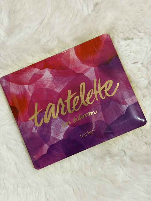 Huda beauty фондьотен и праймър