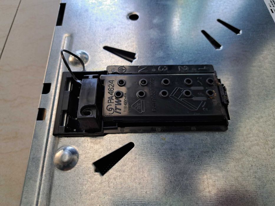 Плот за вграждане AEG за части HK365407XB