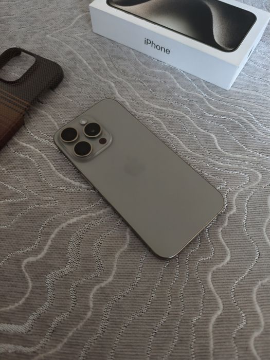 Продам iphone 15 pro 128gb