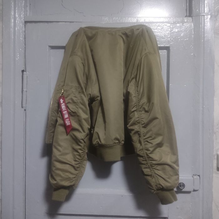 Бⲟⲙⳝⲉⲣ ⳝⲉⳅ ⳝυⲣⲟⲕ ⲧⲉⲡⲗыύ ⲇⲃⲩⲭ ⲥⲧⲟⲣⲟⲏυύ