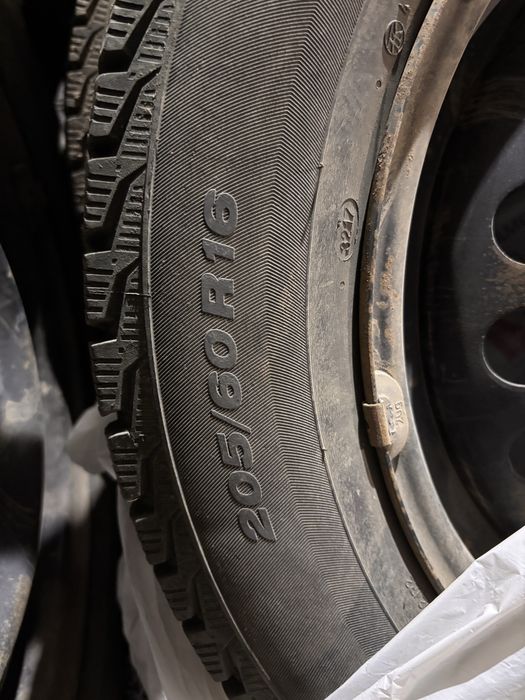 Продам шины от Greta