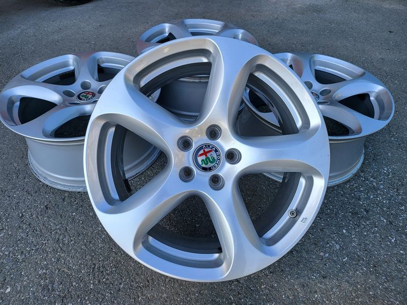 18цола Alfa Romeo,Алфа Ромео 5x110 4бр