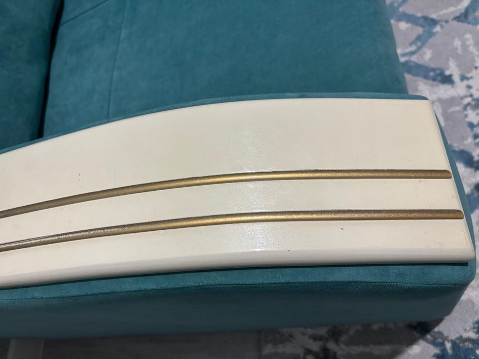 Продается Диван Б/у