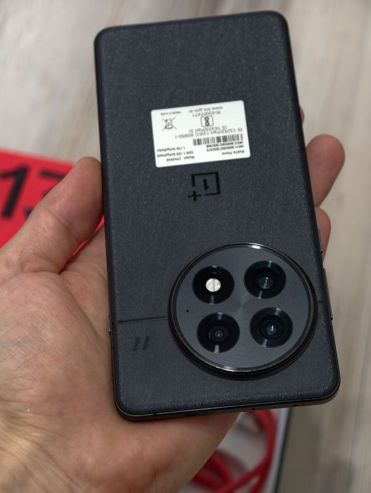 One Plus 13 512 gb Ram 16 5G