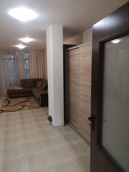 Дава се под наем Двустаен апартамент в Бургас, Център - 85 кв.м за 459 € - Снимка #4