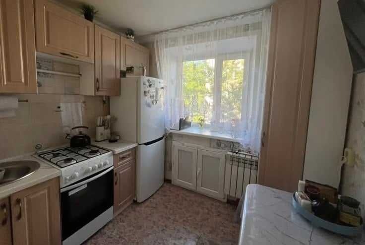 Продается 2 комн квартира