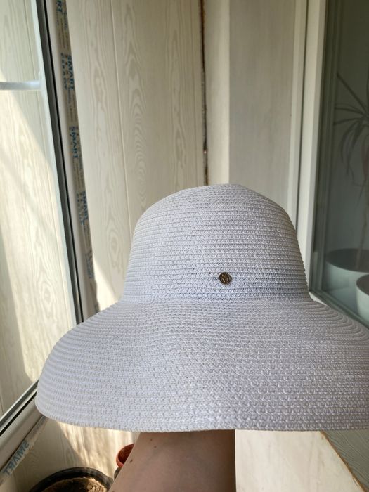 Шляпа пляжная продам