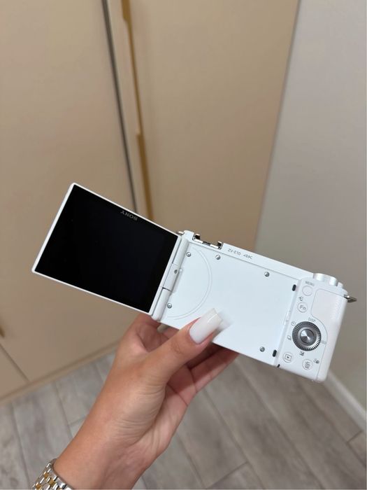 продам sony zv e10