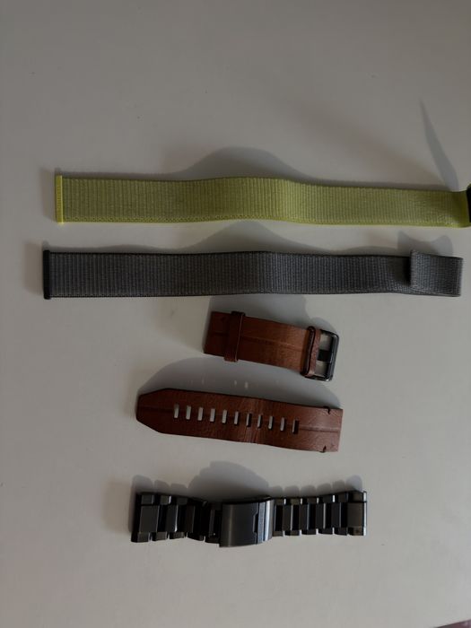 Curele garmin originale! Pret pe bucata .