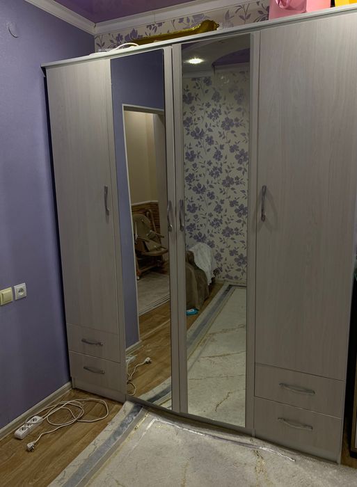 4-х створчатый шкаф с зеркалами