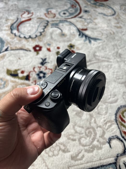 Продается Sony 6400