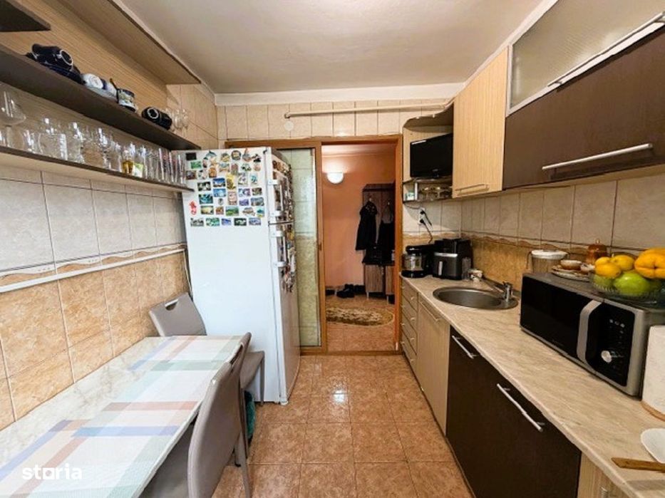 Apartament 3 camere  vis a vis de Prefectura
