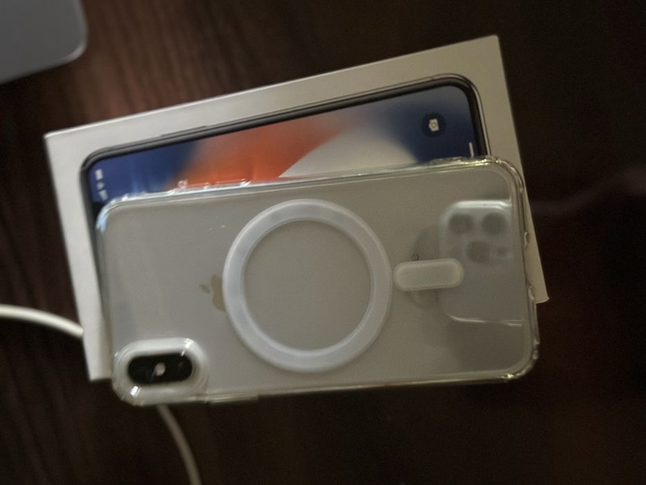iPhone X 64GB(RU/A)