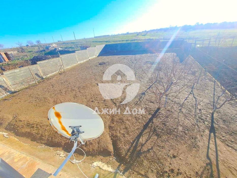 Двуетажна къща с 6 спални и гледка ПЛАНИНА в с. Черноград