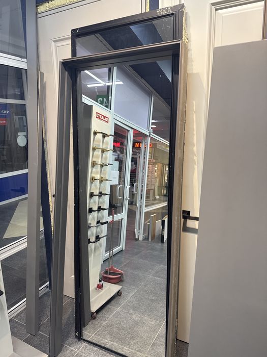 Продаю двери разные