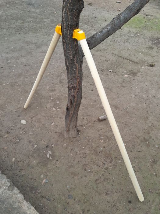 Соп даста. Дарахтлар учун тиргаклар (Опора для растение)