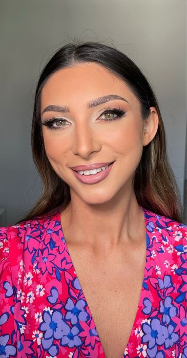 Make up de zi, seara si de mireasa in zona Drumul taberei sector 6